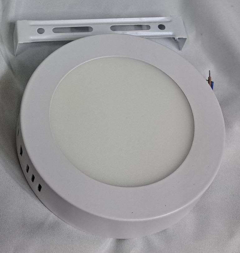 Luz Panel Sobrepuesto LED 40w (consume 6w)