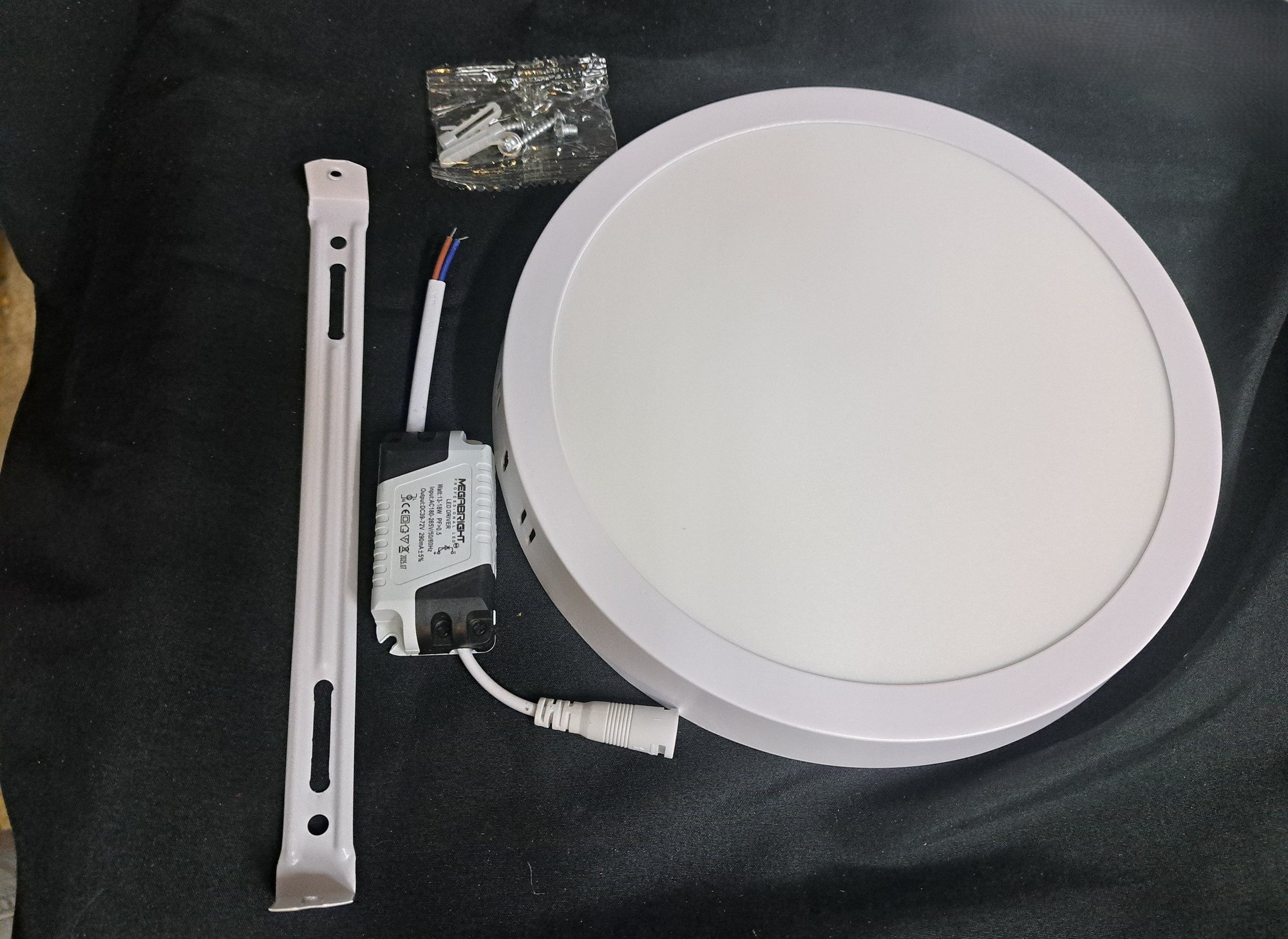 Luz Panel LED Sobrepuesto (18w Ø20,5cm)