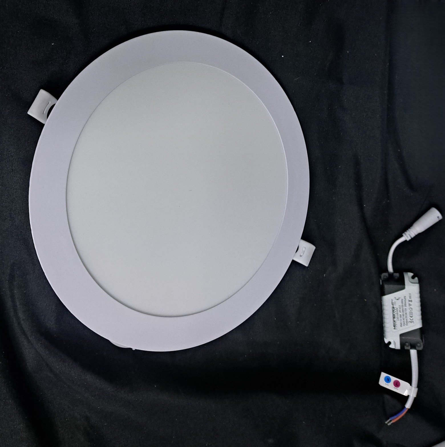 Luz Panel LED Embutida (18w Ø22cm)